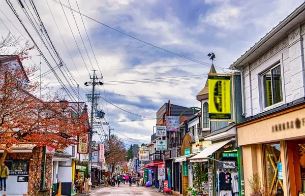 【横浜発】旧軽井沢散策&お買い物 人気の高原リゾート「軽井沢」のリゾートアウトレットショッピングとぶらり「旧軽井沢」でゆったり散策♪3